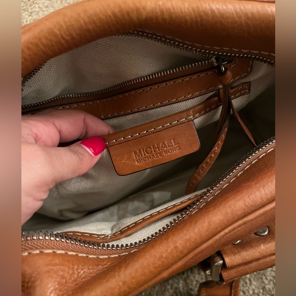 MICHAEL KORS HUTTON DUFFLE BAG - Picture 4 of 4